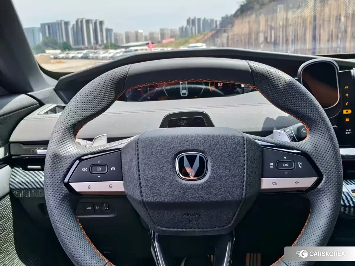 Chang'an UNI-V id 4664435 из Китая 10