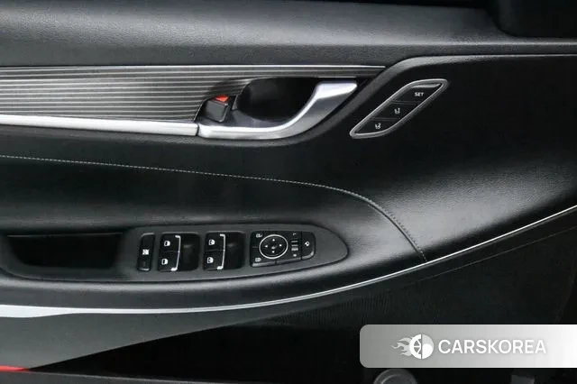 Hyundai Grandeur IG Hybrid id 3039541 из Кореи 18