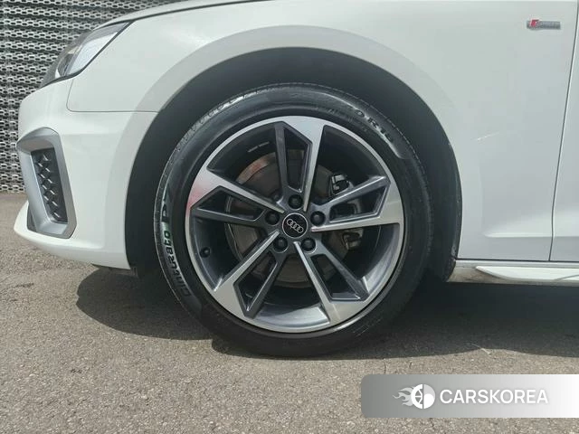 Audi A4L id 4290716 из Китая 13