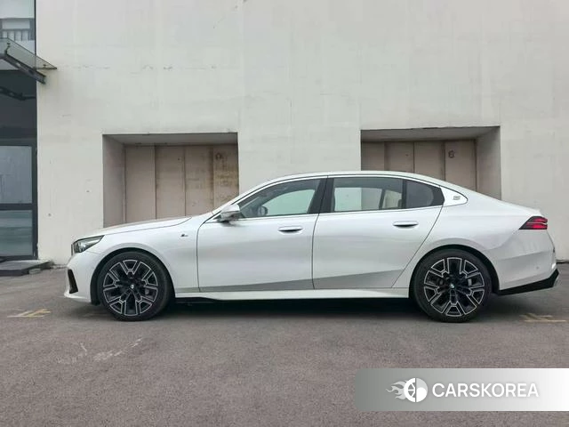 BMW 5 series id 3920211 из Китая 8