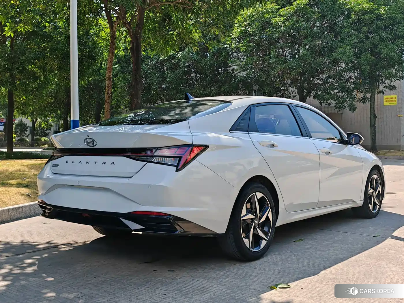 Hyundai Elantra id 4649393 из Китая 8