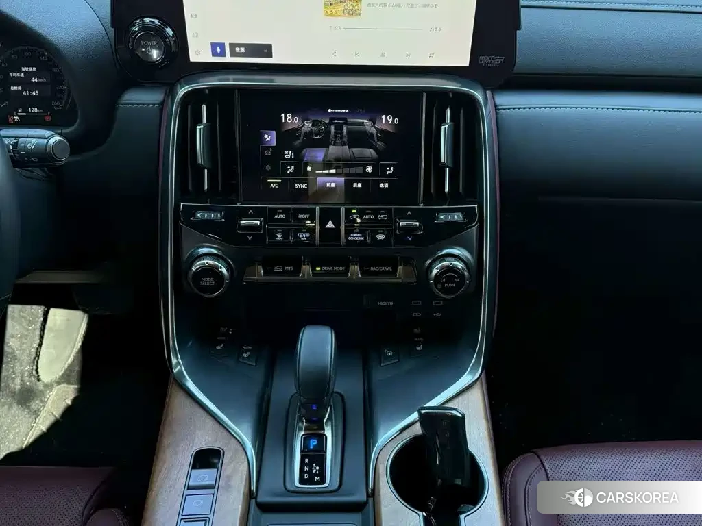 Lexus LX id 4570457 из Китая 8
