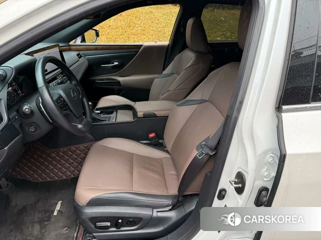Lexus ES id 4260927 из Китая 8