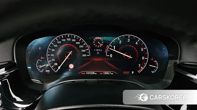 BMW 5 Series (G30) id 3407954 из Кореи 18