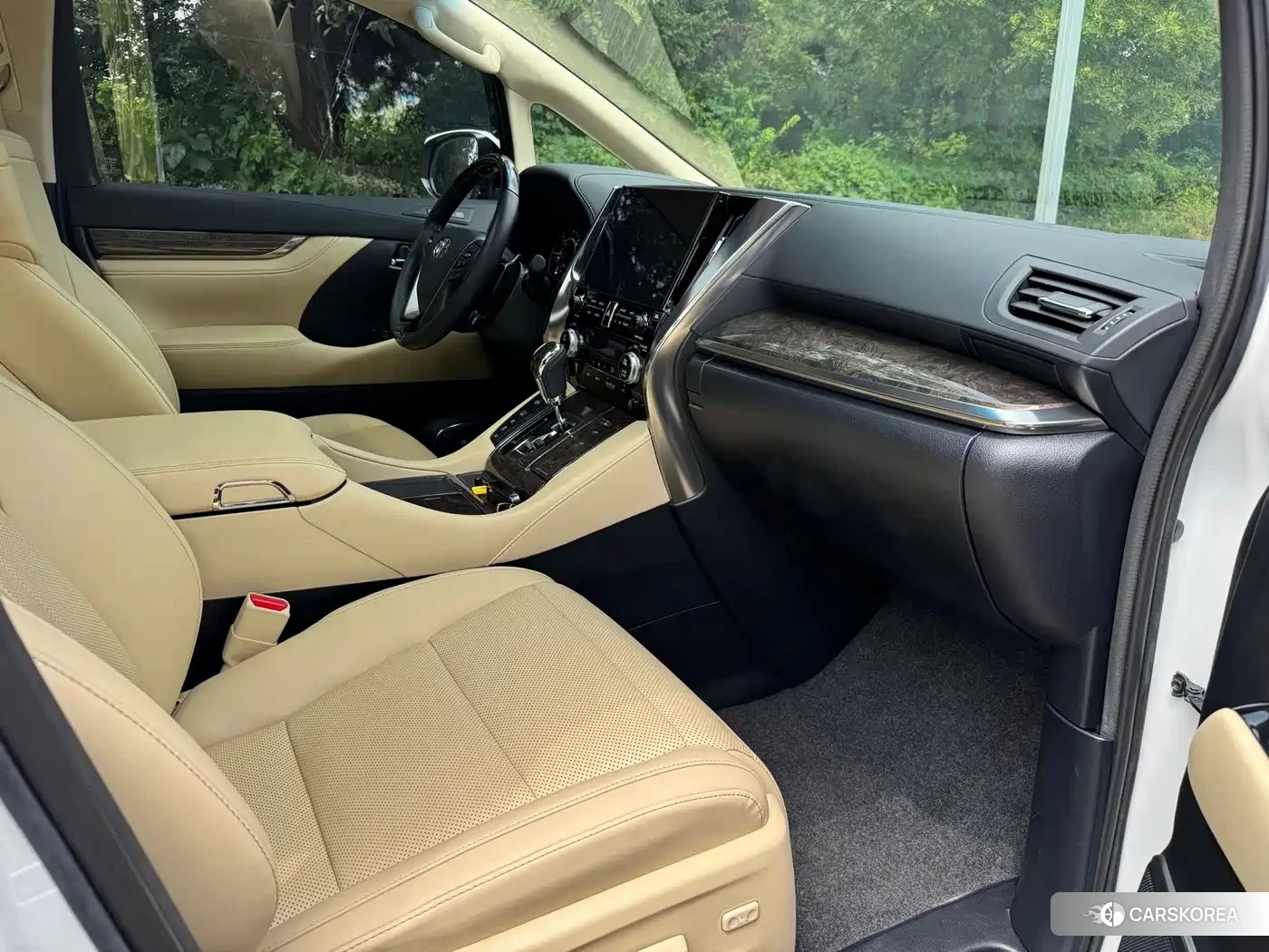 Toyota Elfa id 4679866 из Китая 17