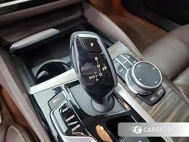 BMW 5 Series (G30) id 3098196 из Кореи 18