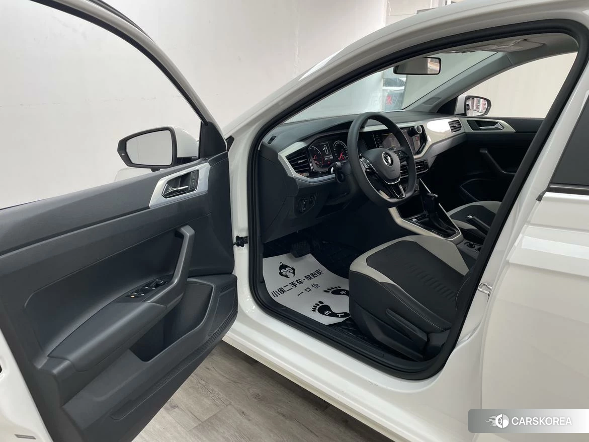 Volkswagen Polo id 4452402 из Китая 24