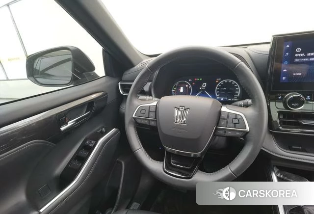 Toyota Crown Lufang id 4333949 из Китая 18