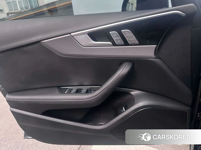 Audi A4L id 4215118 из Китая 16