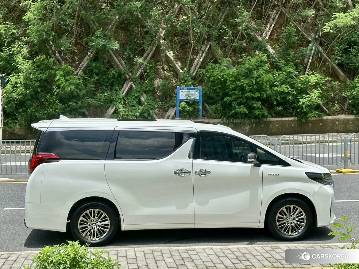 Toyota Elfa id 4420887 из Китая 20