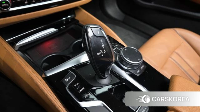 BMW 5 Series (G30) id 4531097 из Кореи 30
