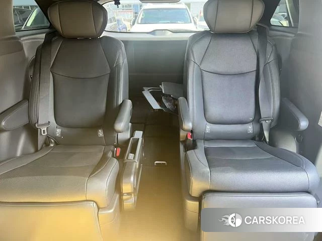 Toyota Saina id 4276009 из Китая 10