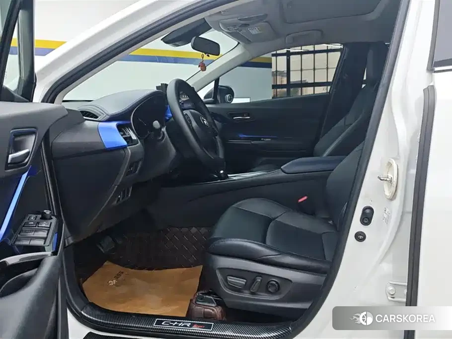 Toyota C-HR id 4546366 из Китая 14