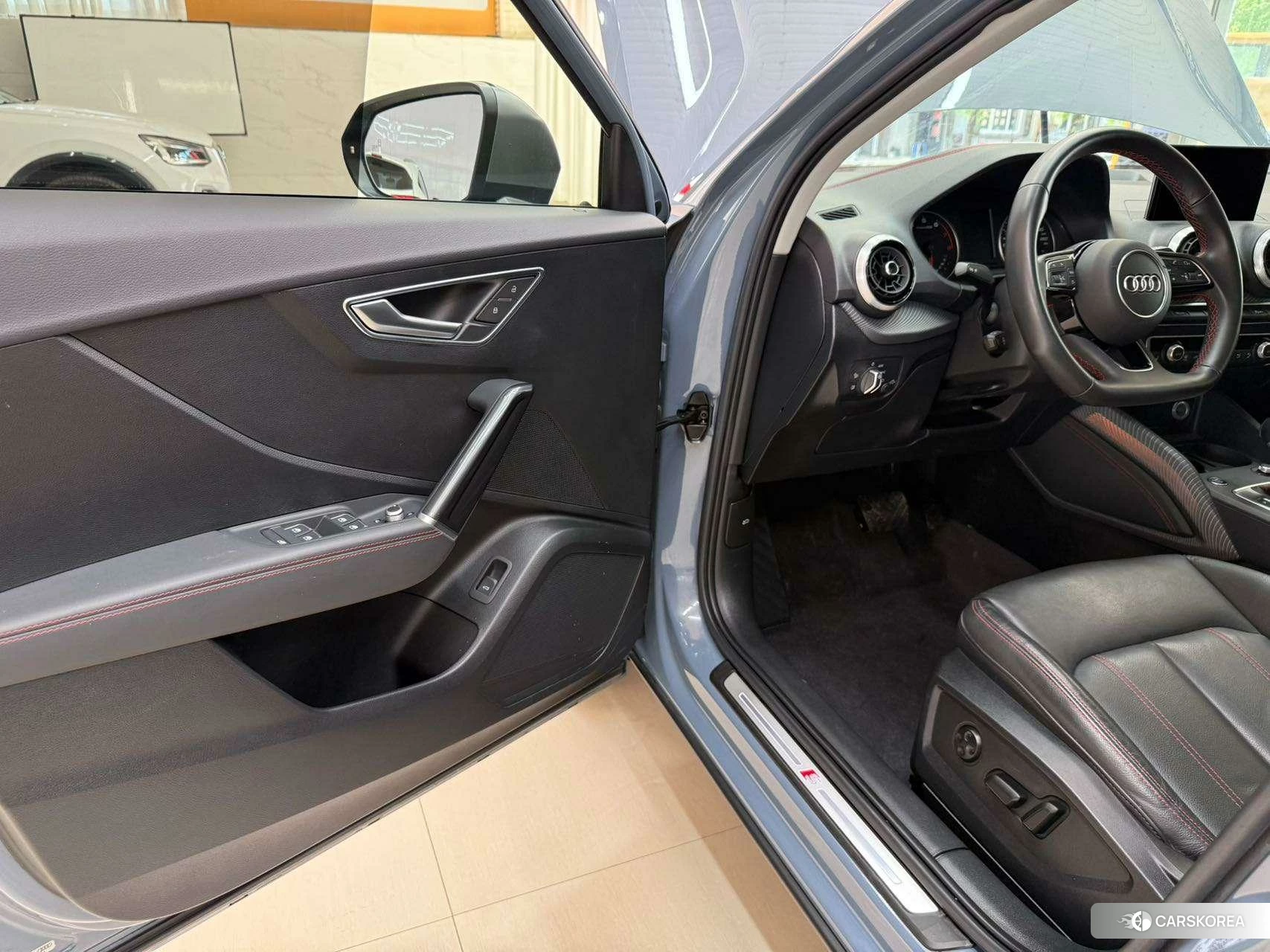 Audi Q2L id 4473365 из Китая 20