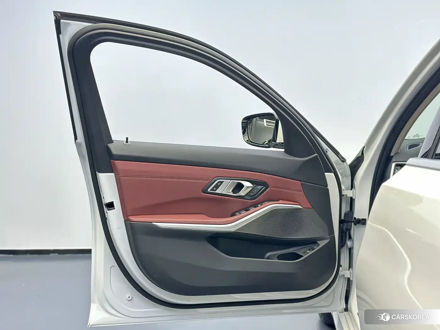 BMW 3 series id 4547987 из Китая 24