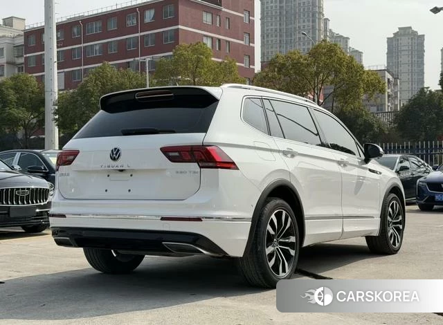 Volkswagen Tiguan L id 4297922 из Китая 8