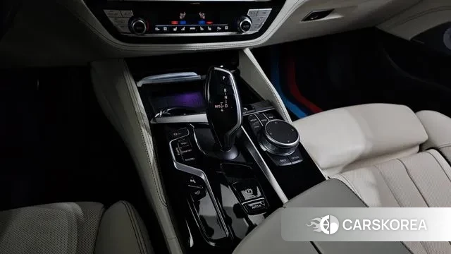 BMW 5 Series (G30) id 3697688 из Кореи 18