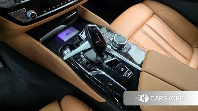 BMW 5 Series (G30) id 3545492 из Кореи 18