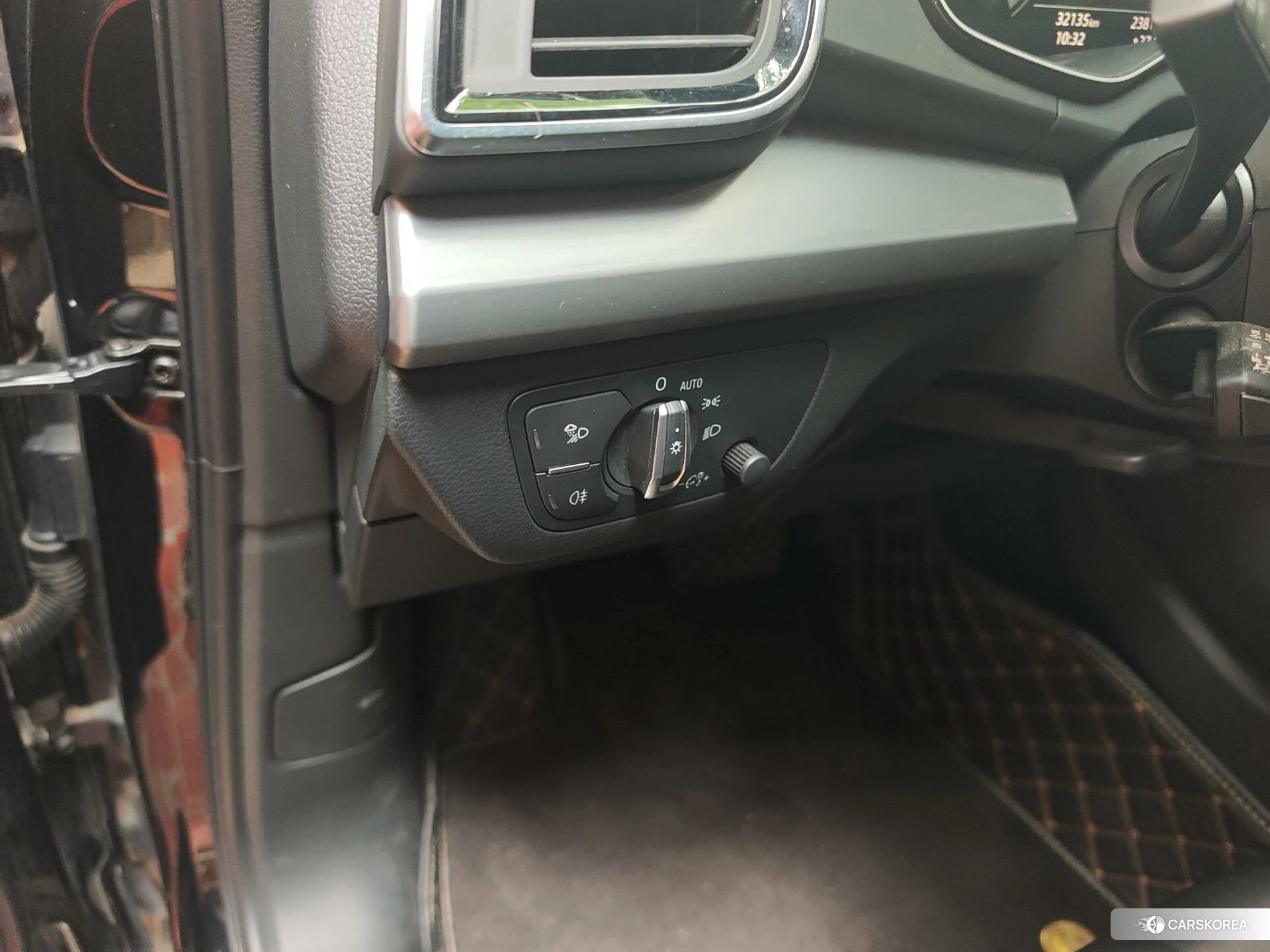 Audi Q5L id 4455070 из Китая 19