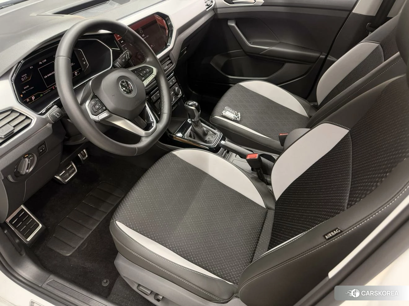 Volkswagen Exploring the shadow id 4493105 из Китая 28