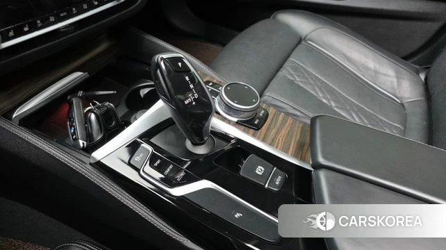 BMW 5 Series (G30) id 4294939 из Кореи 33