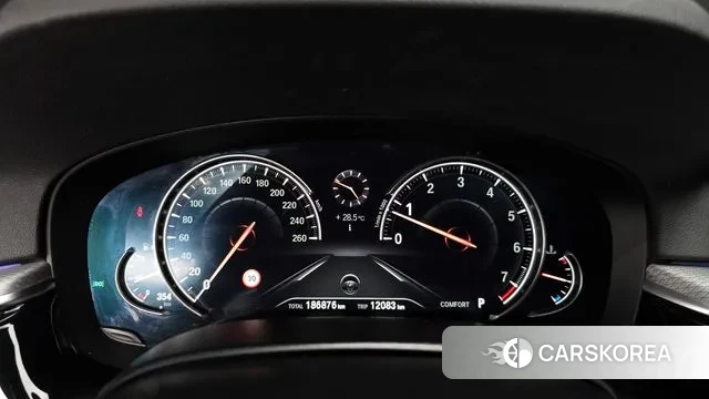 BMW 5 Series (G30) id 3060962 из Кореи 18