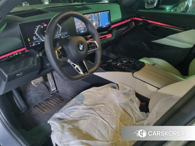 BMW 5 Series (G60) id 4546725 из Кореи 18