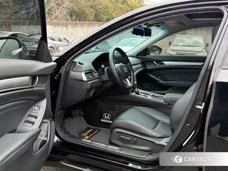 Honda Accord id 4644575 из Китая 9