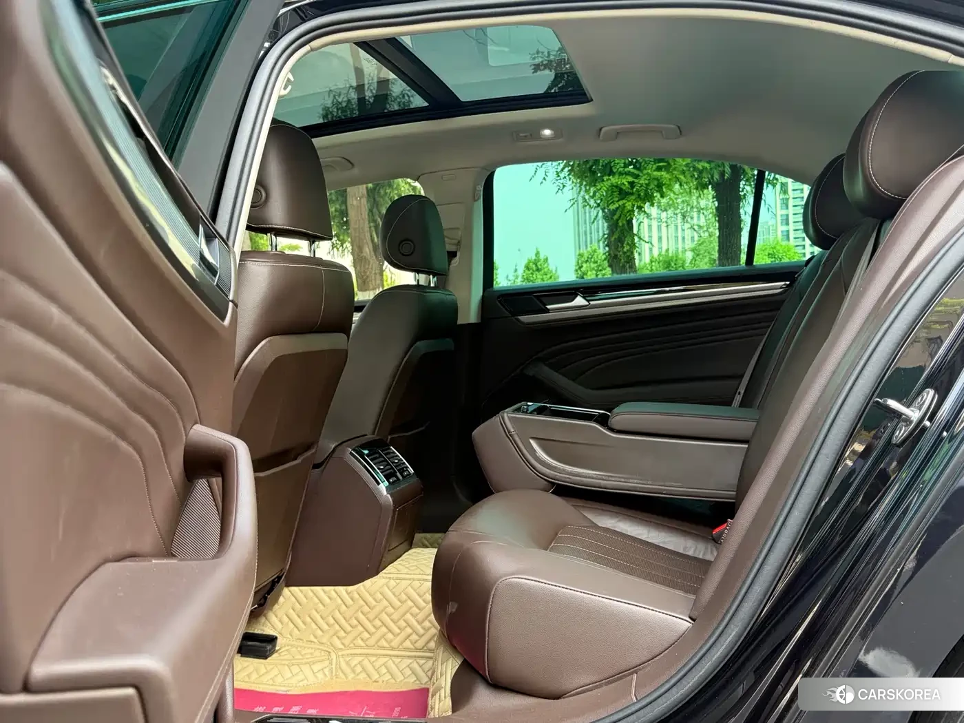 Volkswagen Huiang id 4514393 из Китая 8