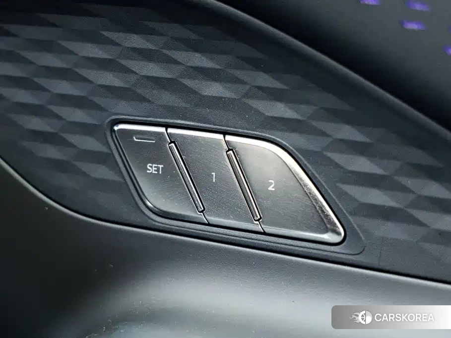 Audi A6L id 4589376 из Китая 22