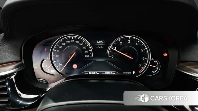 BMW 5 Series (G30) id 3845960 из Кореи 18