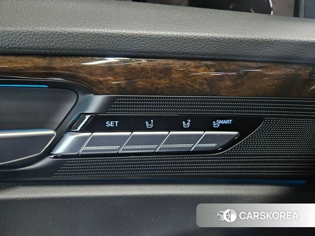 Genesis G90 id 4180467 из Кореи 16