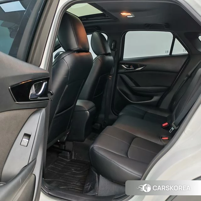 Mazda CX-4 id 4365883 из Китая 16