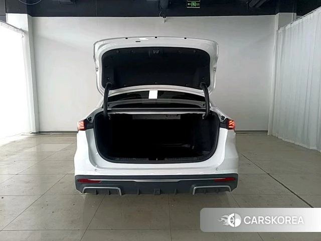 Geely Galaxy Galaxy L6 id 4212379 из Китая 18