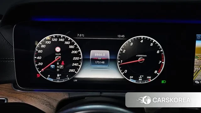 Mercedes-Benz E-Class W213 id 3641572 из Кореи 19