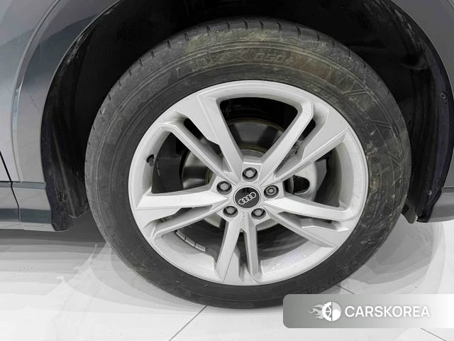 Audi Q3 id 4298392 из Китая 18