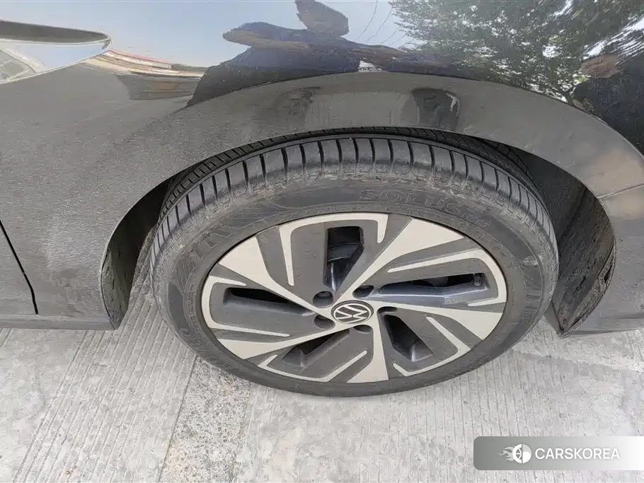 Volkswagen Bora id 4559786 из Китая 14