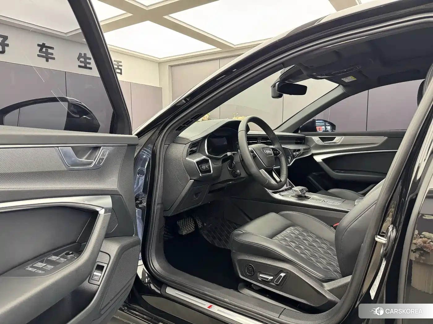 Audi A6L id 4600940 из Китая 12