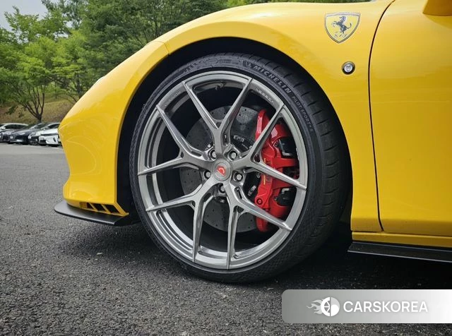 Ferrari F8 Tributo id 4535123 из Кореи 18