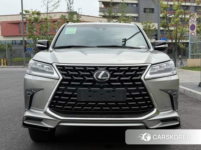 Lexus LX id 4359572 из Китая 17