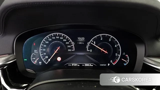 BMW 5 Series (G30) id 3045134 из Кореи 18