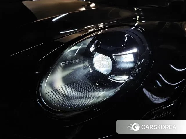 Porsche 911(992) id 3672221 из Кореи 18