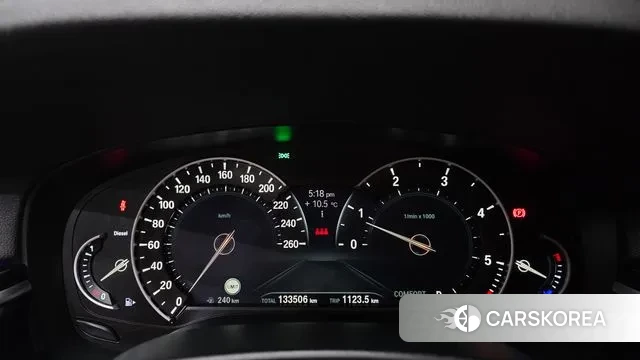 BMW 5 Series (G30) id 3692843 из Кореи 18