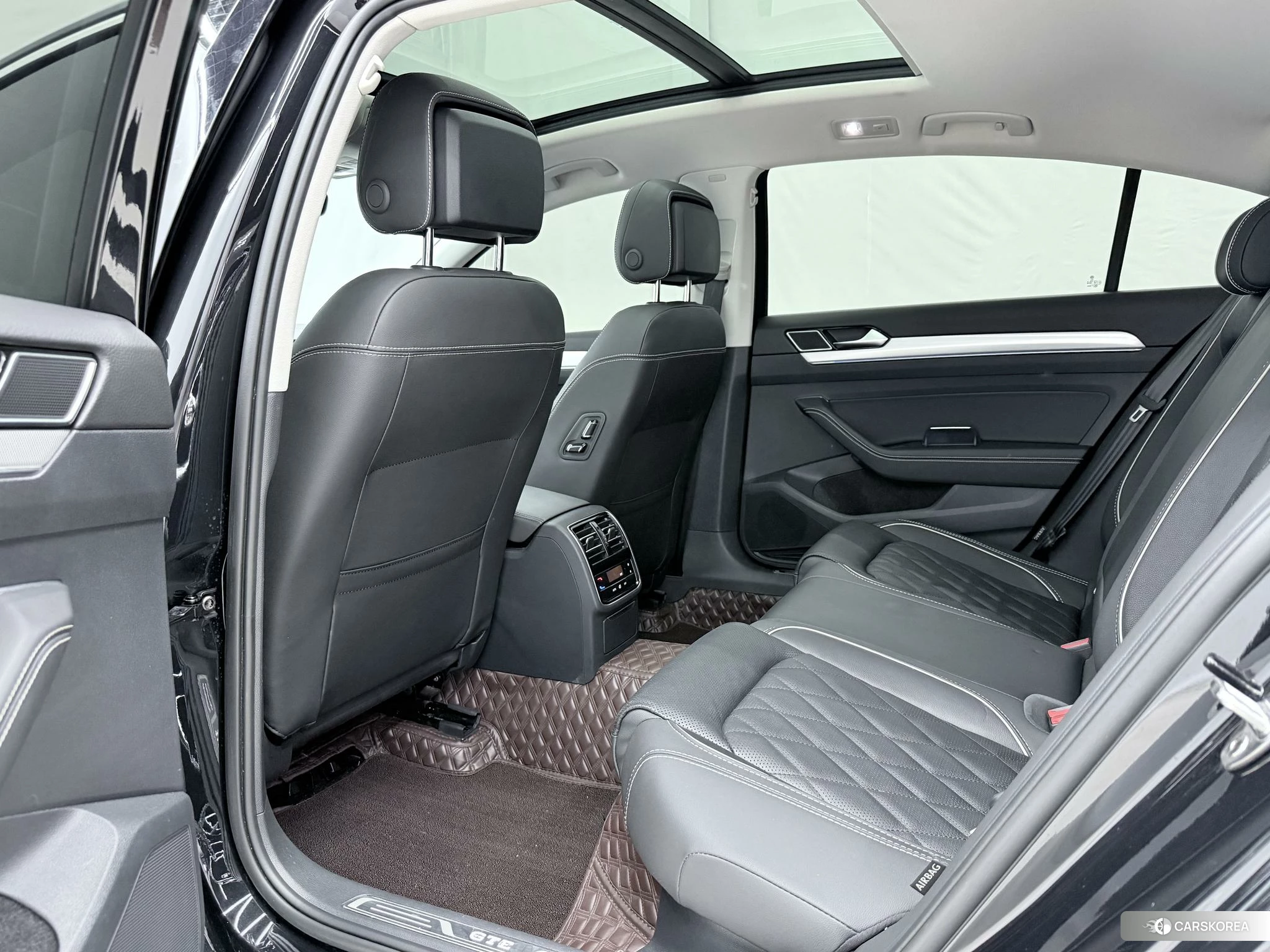 Volkswagen Magotan PHEV id 4407587 из Китая 14