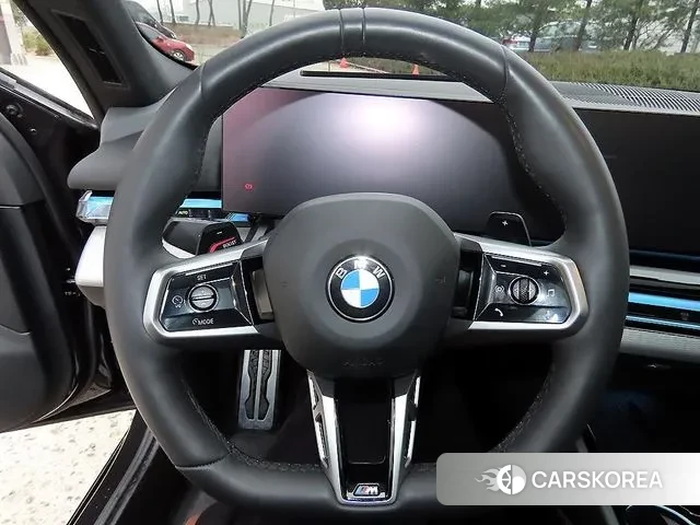 BMW 5 Series (G60) id 3477382 из Кореи 11