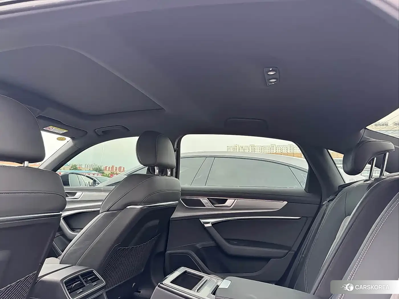 Audi A6L id 4553788 из Китая 16