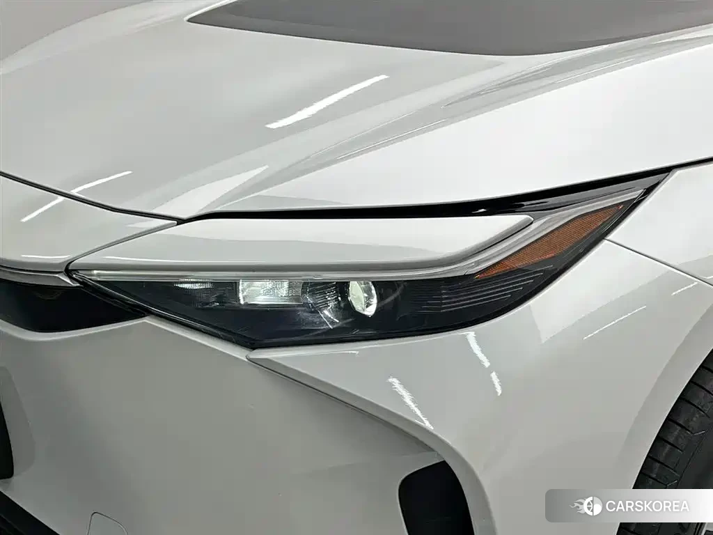 Toyota bZ4X id 4576793 из Китая 21