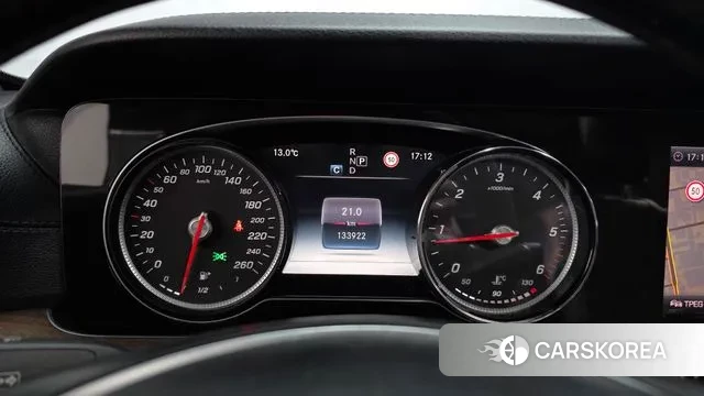 Mercedes-Benz E-Class W213 id 3723735 из Кореи 18
