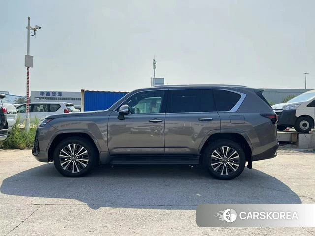 Lexus LX id 4278819 из Китая 10