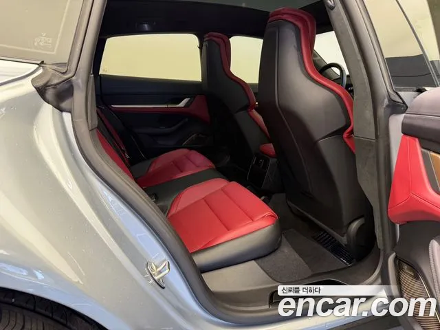 Porsche Taycan id 2507668 из Кореи 17